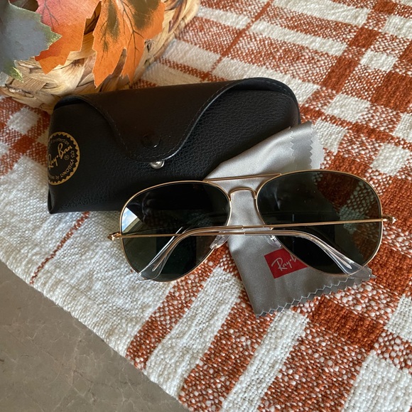 Sunglasses in very good condition 🖤 - Picture 3 of 6